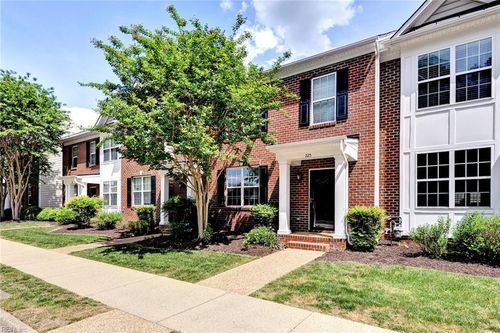 225 Quarterpath Rd, Williamsburg, VA, 23185-4761 | Card Image