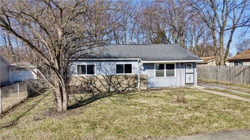 1222 Seward Ave, Akron, OH, 44320-3323 | Card Image