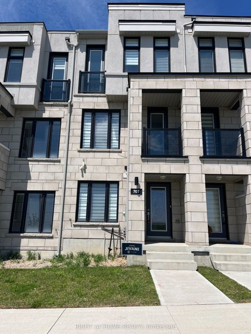 707 Port Darlington Rd, Bowmanville, ON, L1C7G3 | Card Image