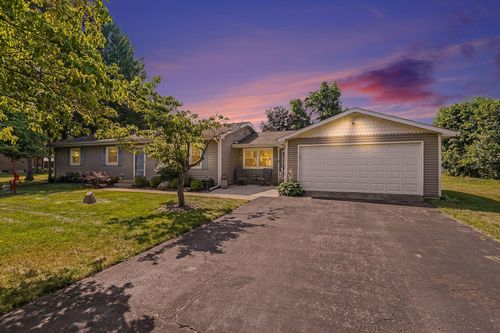 28783 Sarabyn St, Dowagiac, MI, 49047-9271 | Card Image