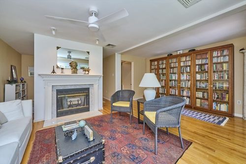 31-31 Angela Ln, Watertown, MA, 02472-1734 | Card Image