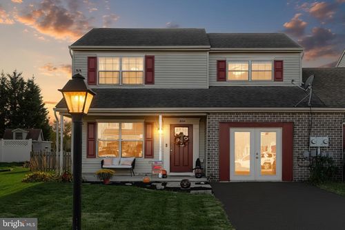 3134 Long Meadow Dr, DOVER, PA, 17315-5201 | Card Image