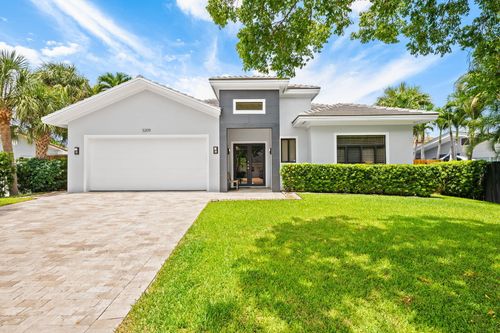 3209 Leigh Rd, Pompano Beach, FL, 33062-1213 | Card Image