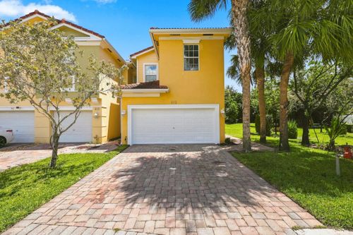 813 Pipers Cay Dr, West Palm Beach, FL, 33415-4010 | Card Image