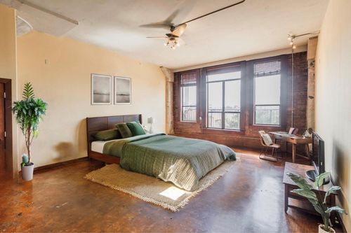 apt-306-2205 Mckinney St, Houston, TX, 77003-3553 | Card Image