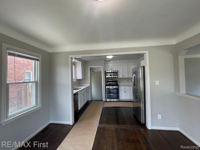 21128 Kenmore Ave, House other with 4 bedrooms, 2 bathrooms and null parking in Harper Woods MI | Image 6