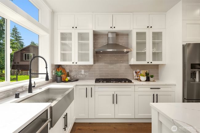 Farm-house style sink. | Image 15