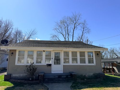2123 Clay St, Murphysboro, IL, 62966-2443 | Card Image