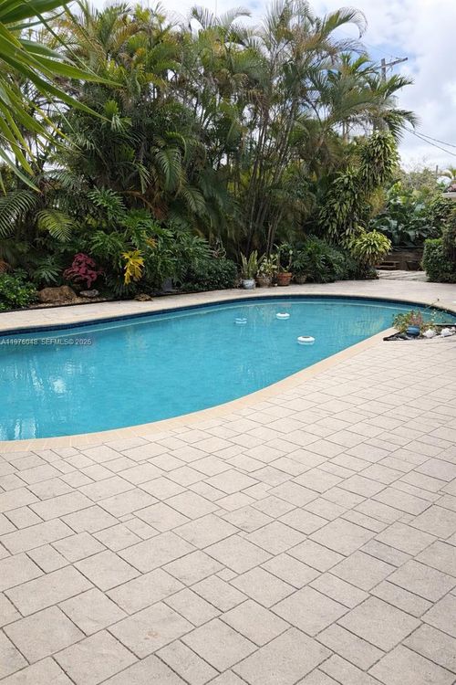 2110 Ne 198th Ter, Miami, FL, 33179 | Card Image