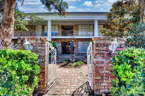 j-15-2201 Fountain View Dr, Houston, TX, 77057-3608 | Card Image