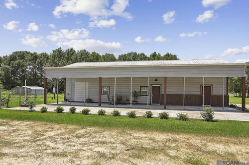 11710 Peairs Rd, Zachary, LA, 70791-8629 | Card Image