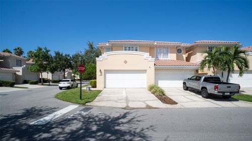 121 Valencia Cir, ST PETERSBURG, FL, 33716-1212 | Card Image