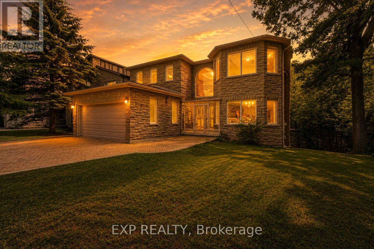 Residential in Richmond Hill (South Richvale) 2