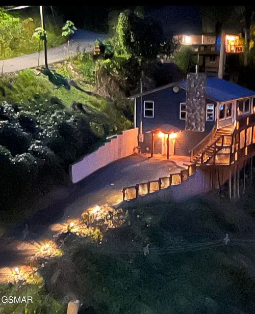 230 Silverbell Ln, Gatlinburg, TN, 37738-4710 | Card Image