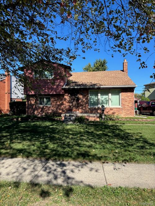 32510 Maplewood St, Garden City, MI, 48135-1635 | Card Image