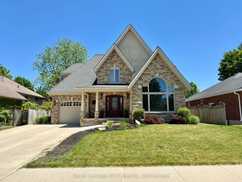 241 4th Street Cres, Hanover, ON, N4N | Card Image