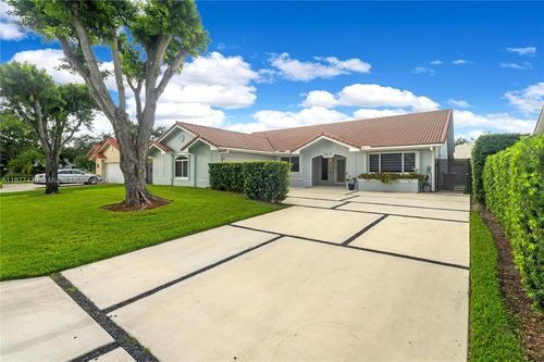 4870 Winkfield Way, Davie, FL, 33331-3342 | Card Image