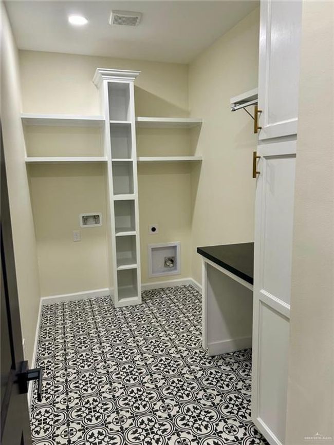 3518 Tyler St, House other with 3 bedrooms, 2 bathrooms and 2 parking in Palmview TX | Image 12