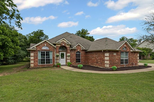 3008 Running Brook Dr, House other with 4 bedrooms, 2 bathrooms and null parking in Joshua TX | Image 8