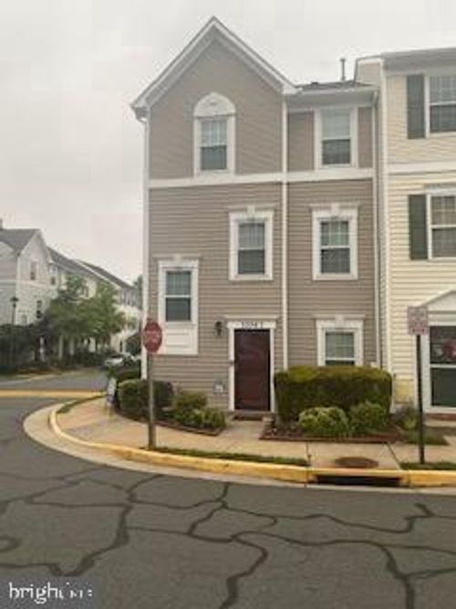 22985 Fleet Ter, STERLING, VA, 20166-9493 | Card Image