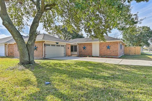 1802 Pilgrims Point Drive, Friendswood, TX, 77546 | Card Image