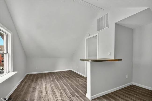 27 Berkeley Pl, Home with 7 bedrooms, 3 bathrooms and null parking in Bloomfield NJ | Image 42