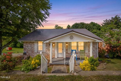 146 Arbutus Ave, Kingsport, TN, 37660-3316 | Card Image