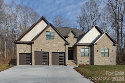 3802 Lyle Creek Ave Ne, Conover, NC, 28613-9412 | Card Image