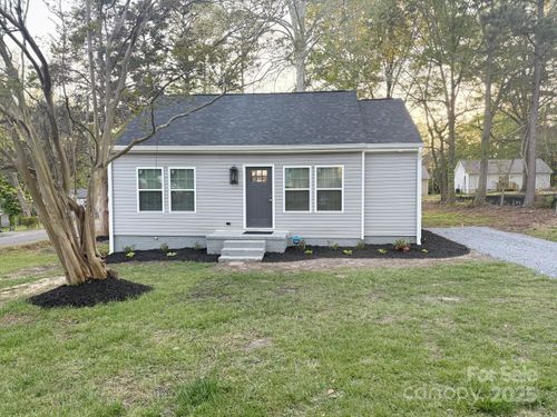 401 Baker St, Gastonia, NC, 28052-1219 | Card Image