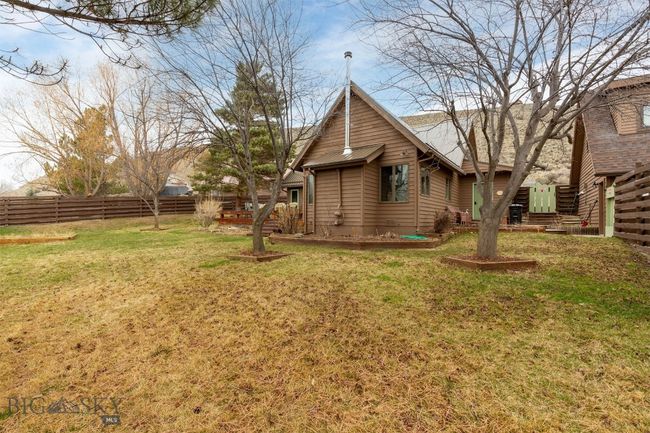 4 Solar Mountain Rd, House other with 3 bedrooms, 2 bathrooms and null parking in Gardiner MT | Image 49