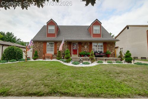 25058 Montebello Dr, Woodhaven, MI, 48183-4326 | Card Image