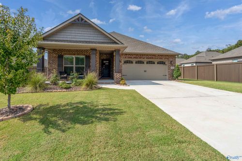 9547 Hampton Oak Dr Se, Owens Cross Roads, AL, 35763-4811 | Card Image