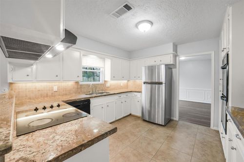 7611 Theisswood Rd, Spring, TX, 77379-4640 | Card Image