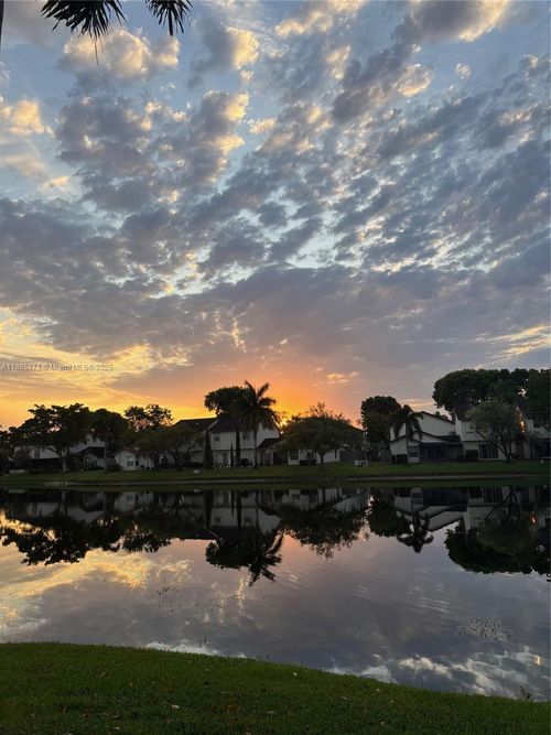 317 Nw 109th Ave, Pembroke Pines, FL, 33026-4024 | Card Image