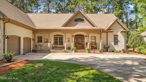36 Augusta Dr, Southern Pines, NC, 28387-2969 | Card Image