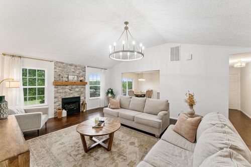 395 Bear Rdg, Highlandville, MO, 65669-8387 | Card Image