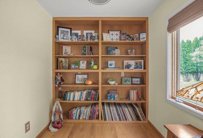 7470 Canyon Curv, House other with 4 bedrooms, 3 bathrooms and null parking in Chanhassen MN | Image 19