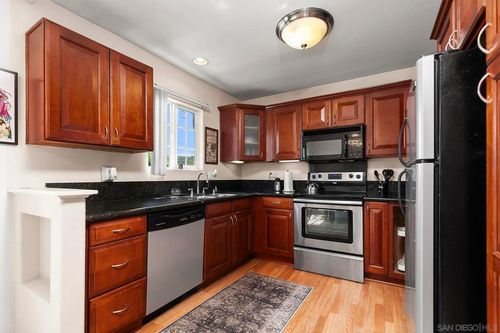 unit-205-605 S Mollison Ave, El Cajon, CA, 92020-6676 | Card Image