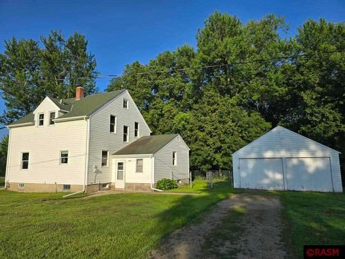 36789 State Highway 22, Saint Peter, MN, 56082-4435 | Card Image