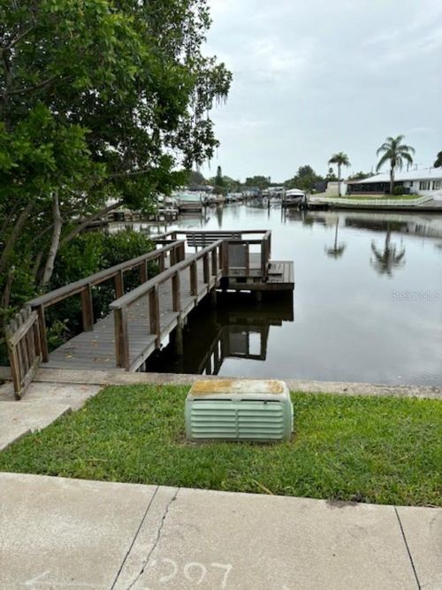 apt-122-350 79th Ave N, St Petersburg, FL, 33702-4455 | Card Image