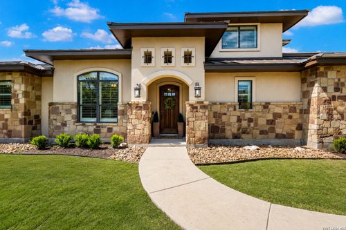 8820 Cavalry Dr, Fair Oaks Ranch, TX, 78015-4324 | Card Image