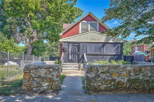 2943 Garfield Ave, Kansas City, MO, 64109-1620 | Card Image