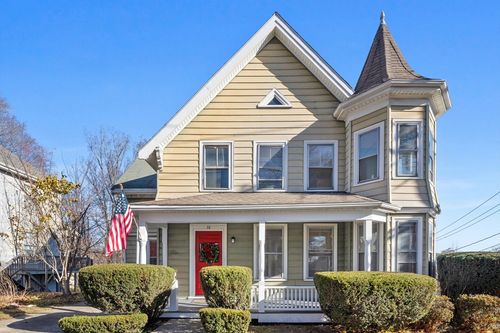 16 Pleasant St, Wakefield, MA, 01880-2439 | Card Image