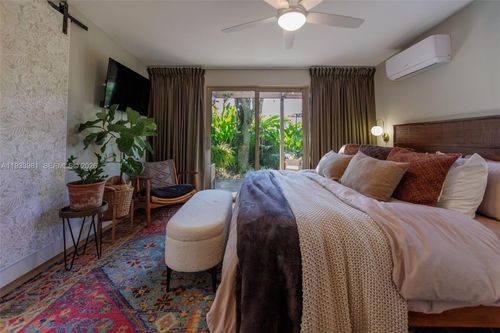 734 Nw 75th St, Miami, FL, 33150-3351 | Card Image