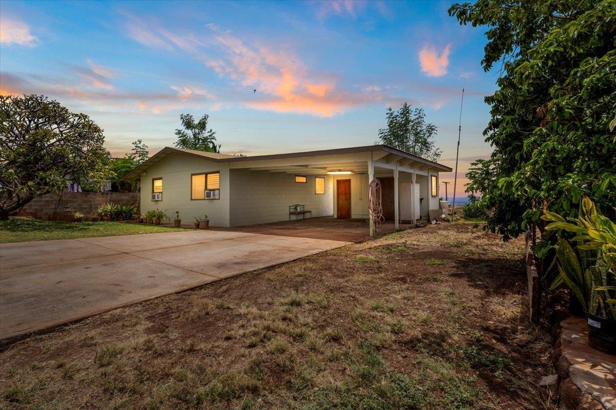 Hopoe St, Lahaina, HI 96761