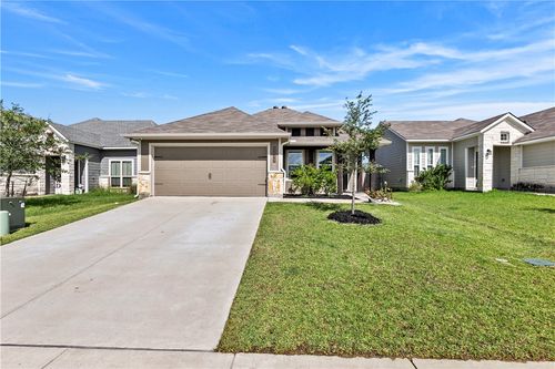 2013 Theresa Dr, Bryan, TX, 77807-1528 | Card Image