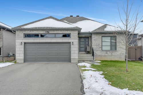 617 Misty St, Russell, ON, K4R0G3 | Card Image