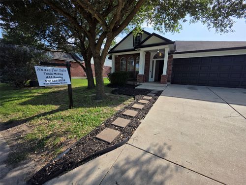 319 Riverwalk Dr, Hutto, TX, 78634-5504 | Card Image