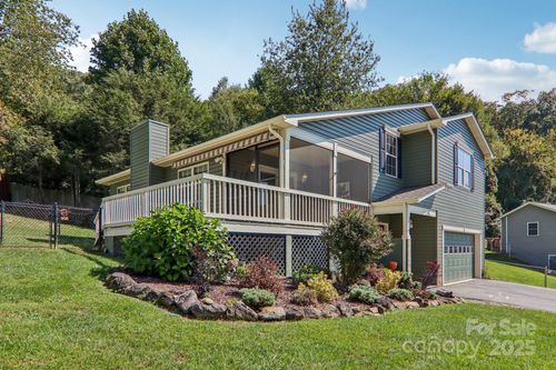 126 Pasco Loop, Waynesville, NC, 28785-7224 | Card Image