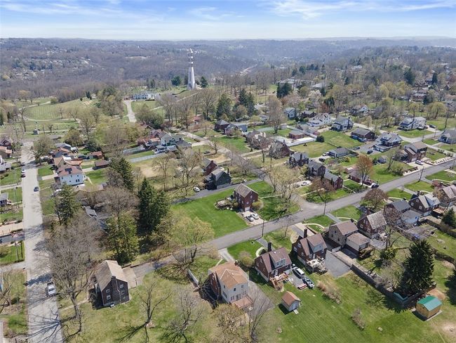 2707 Sherwood Rd, House other with 4 bedrooms, 3 bathrooms and 1 parking in Glenshaw PA | Image 36